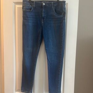 Joe’s Jeans. Women’s Mars Skinny Jeans with Medium Wash. size 32. EUC.